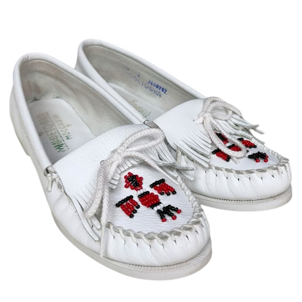 Minnetonka White Leather Thunderbird Beaded Moccasins – Size 8 (Fits 7) EUC